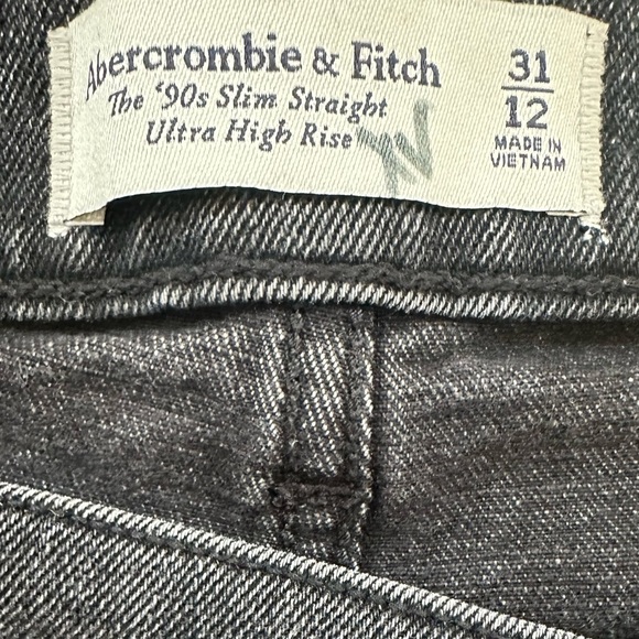 Abercrombie & Fitch crossover 90’s slim straight ultra High Rise black 31/12 - Picture 3 of 7